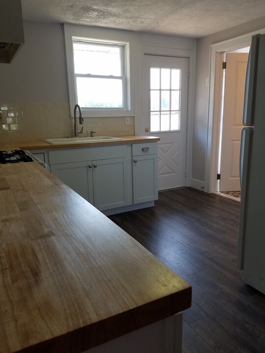 21 Cerretta St in Stamford, CT - Building Photo