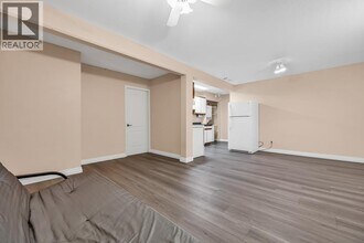 1289 Lincoln Dr in Port Coquitlam, BC - Building Photo - Building Photo