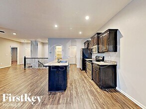 10913 Highview Rd in Peculiar, MO - Building Photo - Building Photo