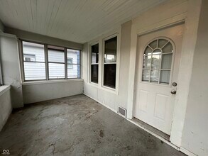 302 S Randolph St in Indianapolis, IN - Building Photo - Building Photo