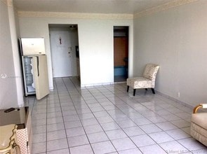 6484 Indian Creek Dr-Unit -241 in Miami Beach, FL - Building Photo - Building Photo