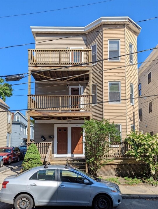 71 Merriam St, Unit 3 in Somerville, MA - Foto de edificio