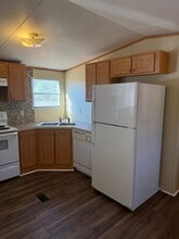 2070 Krist Ln in Pineville, LA - Foto de edificio - Building Photo