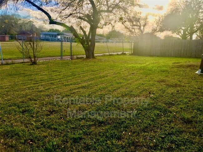 14634 Dartwood Dr in Houston, TX - Building Photo - Building Photo