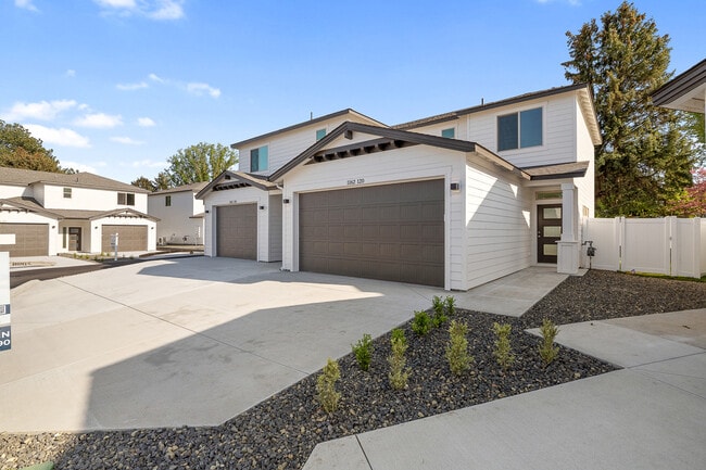 1162 S Underwood Pl in Kennewick, WA - Building Photo - Building Photo