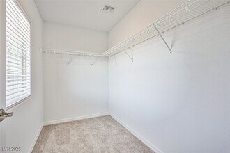 7428 Legacy Pt St in Las Vegas, NV - Building Photo - Building Photo