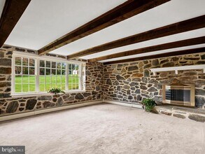 1105 Waterloo Rd in Berwyn, PA - Building Photo - Building Photo