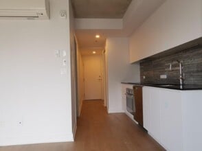 2300 Rue Tupper Rue in Montréal, QC - Building Photo - Building Photo