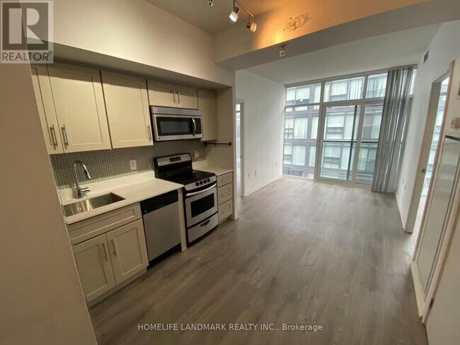 36 Lisgar St in Toronto, ON - Building Photo - Building Photo