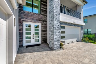 17166 Wandering Wave Ave in Boca Raton, FL - Foto de edificio - Building Photo