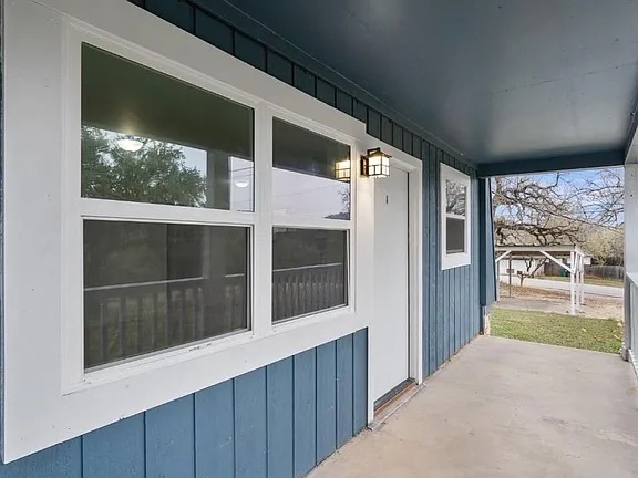 1302 S Quinlan Park Rd, Unit A in Austin, TX - Foto de edificio - Building Photo