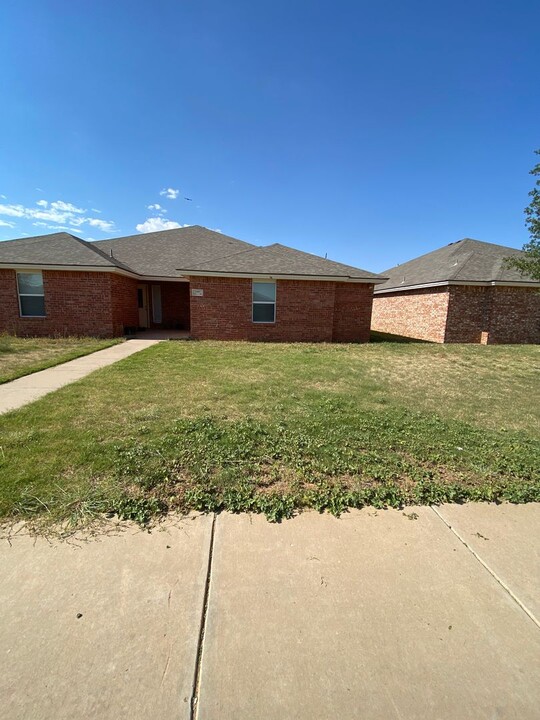 5407 Harvard St-Unit -B in Lubbock, TX - Foto de edificio