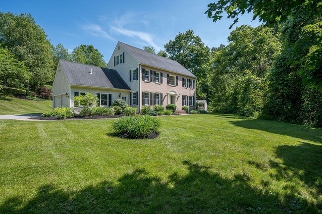 14 Nourse St in Westborough, MA - Building Photo - Building Photo