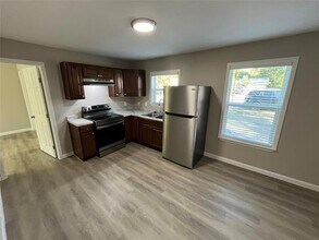 310 Wista Vista Dr in Richardson, TX - Building Photo - Building Photo