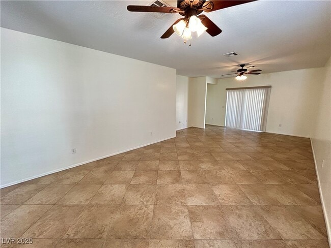 7845 Wading Bird Way in North Las Vegas, NV - Foto de edificio - Building Photo