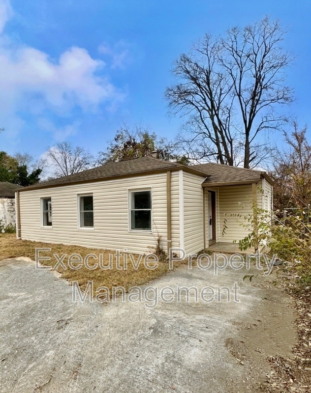 property at 1860 Woodland Ave