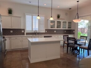 2226 W Periwinkle Way in Chandler, AZ - Building Photo - Building Photo