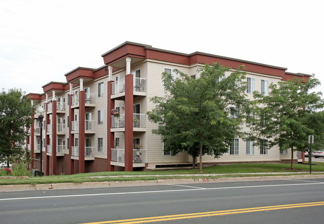 The Crossings at Town Centre in Waconia, MN - Foto de edificio - Building Photo