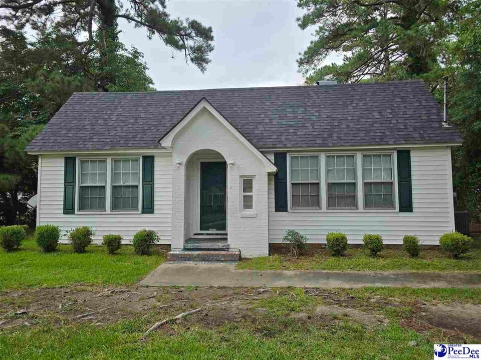 1413 W King Ave in Florence, SC - Building Photo