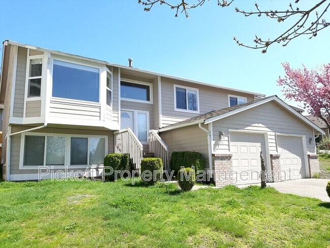 property at 2945 Lowren Loop