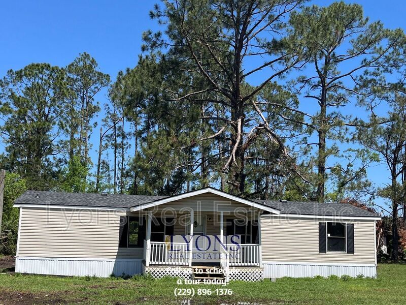 659 Jones St in Ray City, GA - Building Photo