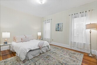 7 Washburn Terrace in Brookline, MA - Building Photo - Building Photo
