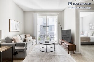 5535 Westlawn Ave in Los Angeles, CA - Building Photo