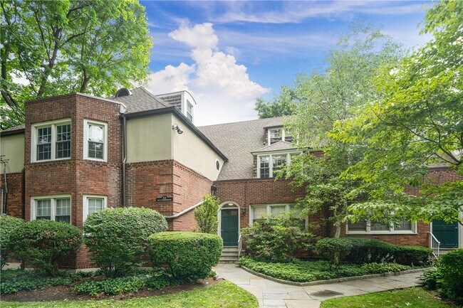 property at 52 Underhill Rd