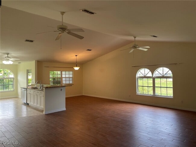 5731 Rose Garden Rd in Cape Coral, FL - Building Photo - Building Photo
