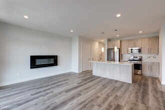 2942 W North Ave in Chicago, IL - Building Photo - Building Photo