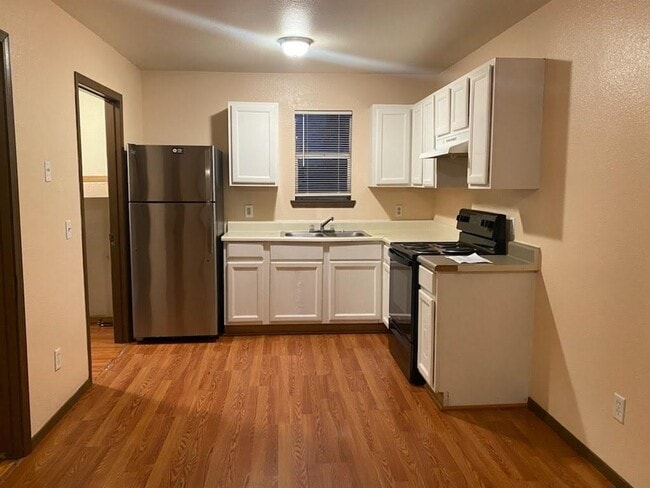 420 Park St in Springdale, AR - Foto de edificio - Building Photo