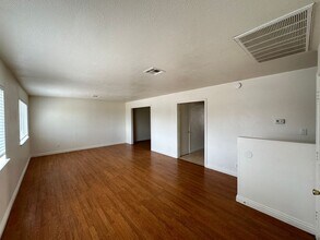 6328 Alta Dr in Las Vegas, NV - Building Photo - Building Photo