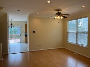 6469 McCoy Rd in Centreville, VA - Building Photo - Building Photo