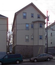 302-304 Broadway in Fall River, MA - Building Photo - Building Photo