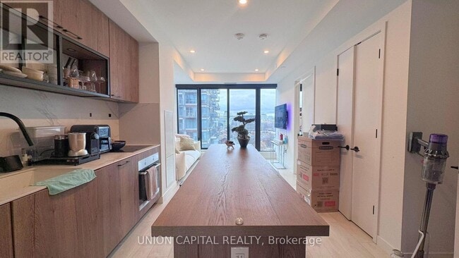 property at 505 Richmond St W