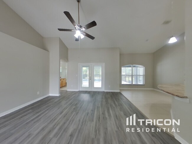 1561 Parkglen Cir in Apopka, FL - Foto de edificio - Building Photo