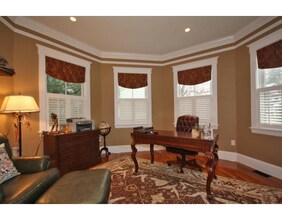 176 Waltham St in Lexington, MA - Building Photo - Building Photo