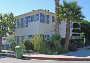 3203 S Sherbourne Dr in Los Angeles, CA - Building Photo
