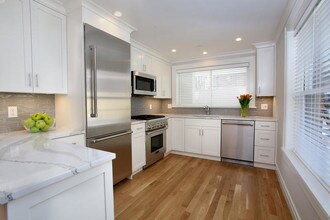 36 Longwood Ave in Brookline, MA - Foto de edificio - Building Photo