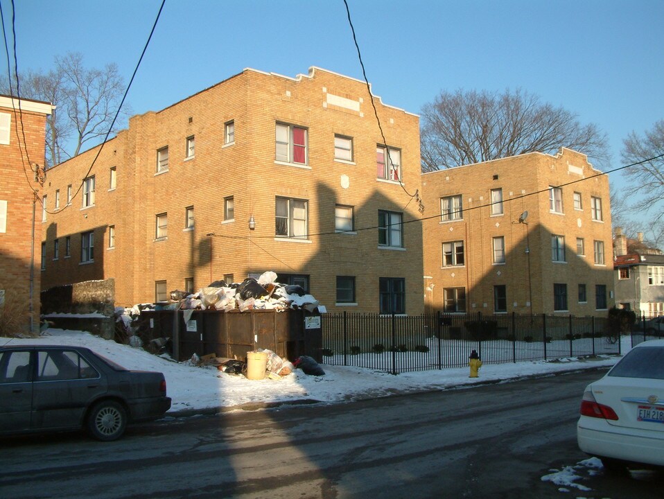 Van Antwerp Apartments in Cincinnati, OH - Building Photo