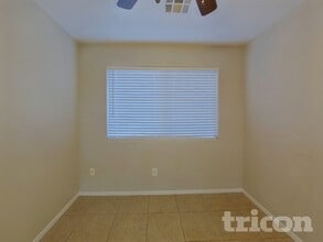 7024 N 77th Dr in Glendale, AZ - Building Photo - Building Photo