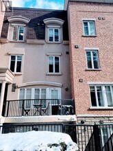 46 Western Battery Rd in Toronto, ON - Building Photo - Building Photo