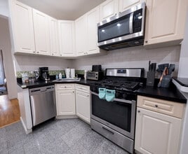 301e E 104th St in New York, NY - Building Photo - Building Photo
