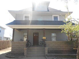 402 Doty St in Eau Claire, WI - Building Photo