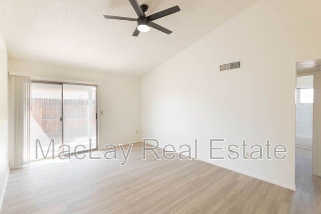 1586 W Curry Dr in Chandler, AZ - Building Photo - Building Photo