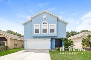 3013 Whispering Trails Dr in Winter Haven, FL - Building Photo