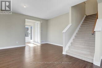 117 Ryan Reynolds Wy in Ottawa, ON - Building Photo - Building Photo