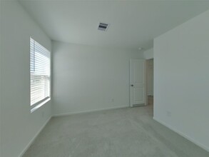 1726 Serenity Moon Dr in Crosby, TX - Foto de edificio - Building Photo