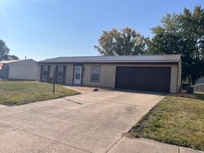 7828 Tipperary Trl in Fort Wayne, IN - Building Photo - Building Photo