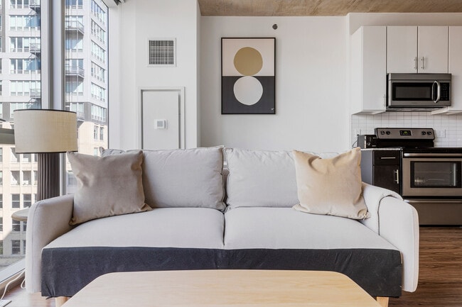 601 W Jackson Blvd in Chicago, IL - Foto de edificio - Building Photo